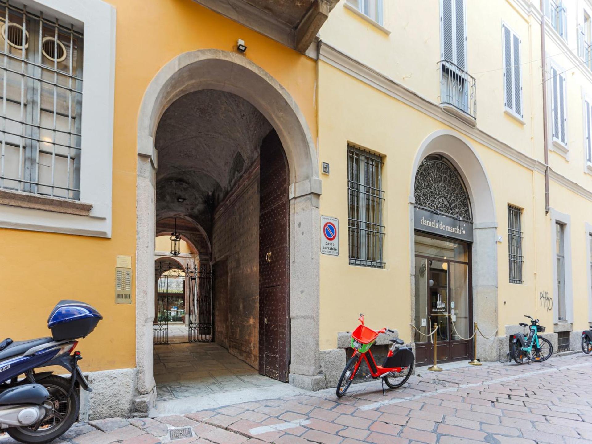 Tetodonpa - Suite Near Duomo Milan Exterior photo